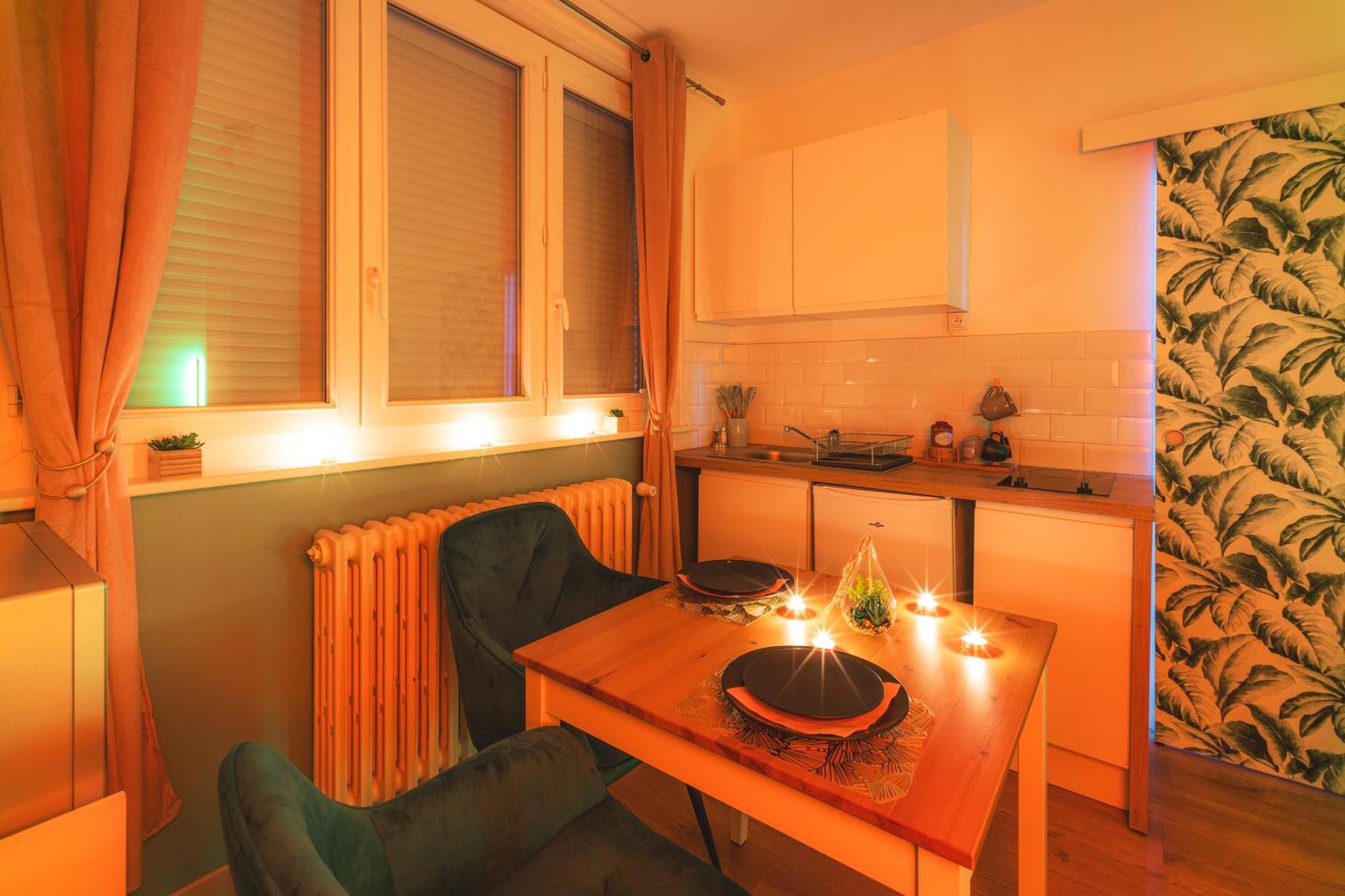 Le Refuge - Netflix I Wifi Haut Debit I Parking - Confort & Cosy Valenciennes Kültér fotó